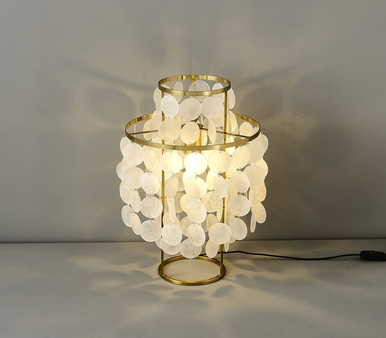 Natural Mother of Pearl Shell Table Lamp Round Coastal Bedside Light for Modern Interiors