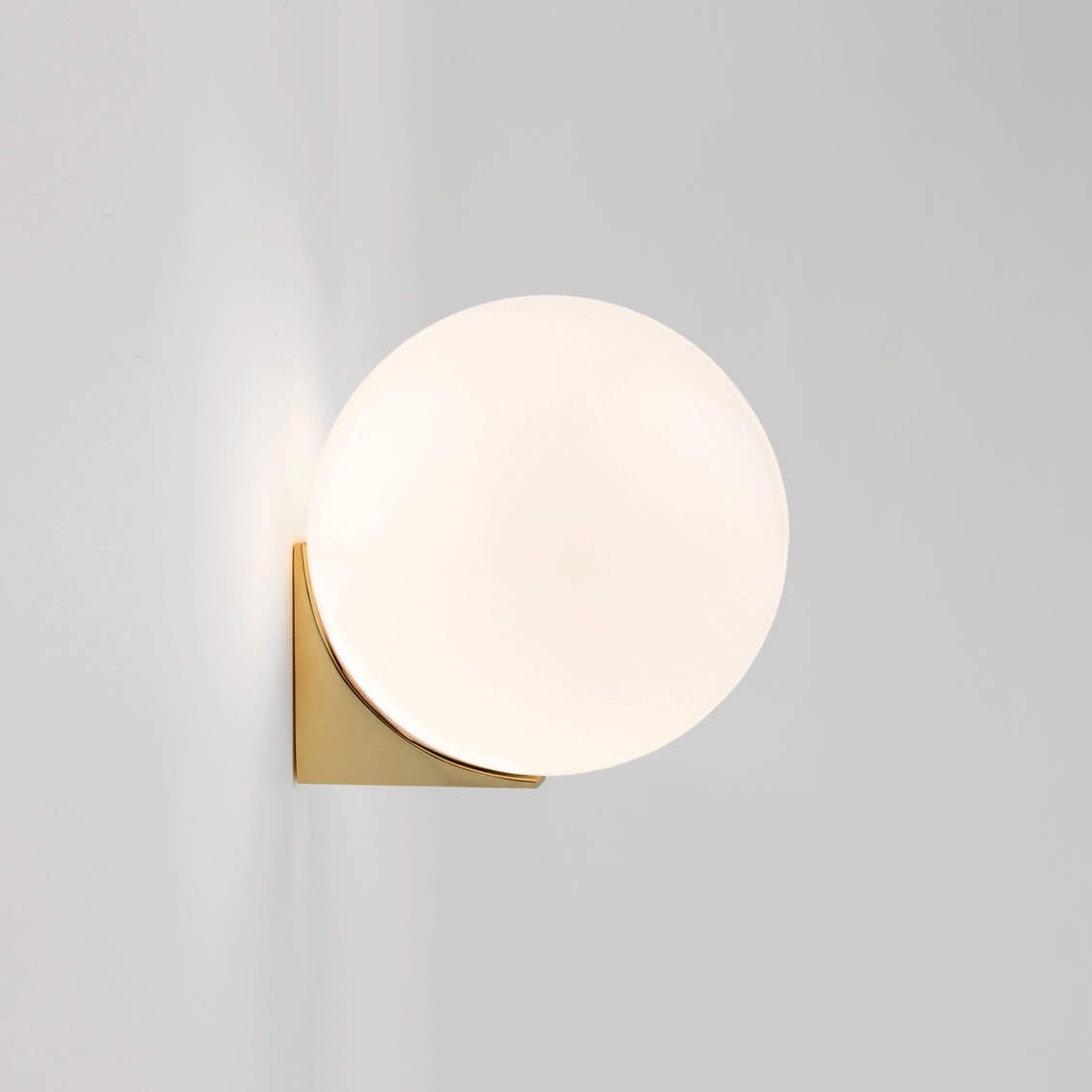 modern-glass-globe-wall-sconce-minimalist-round-g9-led-wall-lamp-for-hallway-bedroom