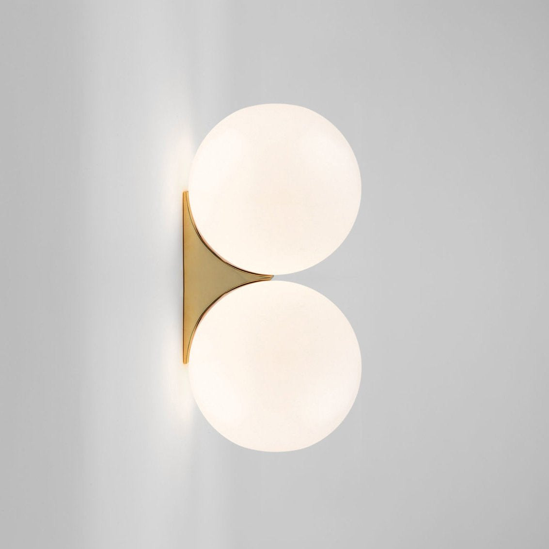 modern-glass-globe-wall-sconce-minimalist-round-g9-led-wall-lamp-for-hallway-bedroom