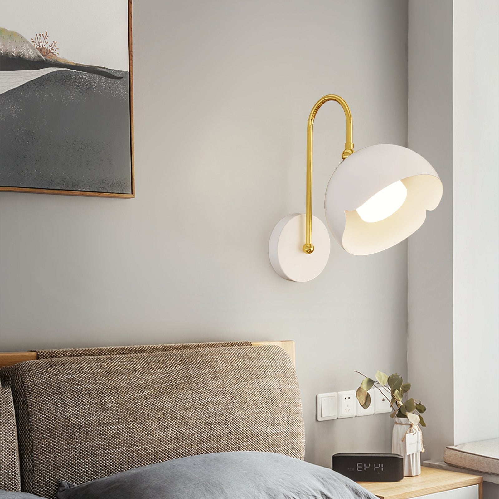 saluda-geometric-metal-wall-sconce-modern-nordic-lighting-for-bedroom-and-living-room