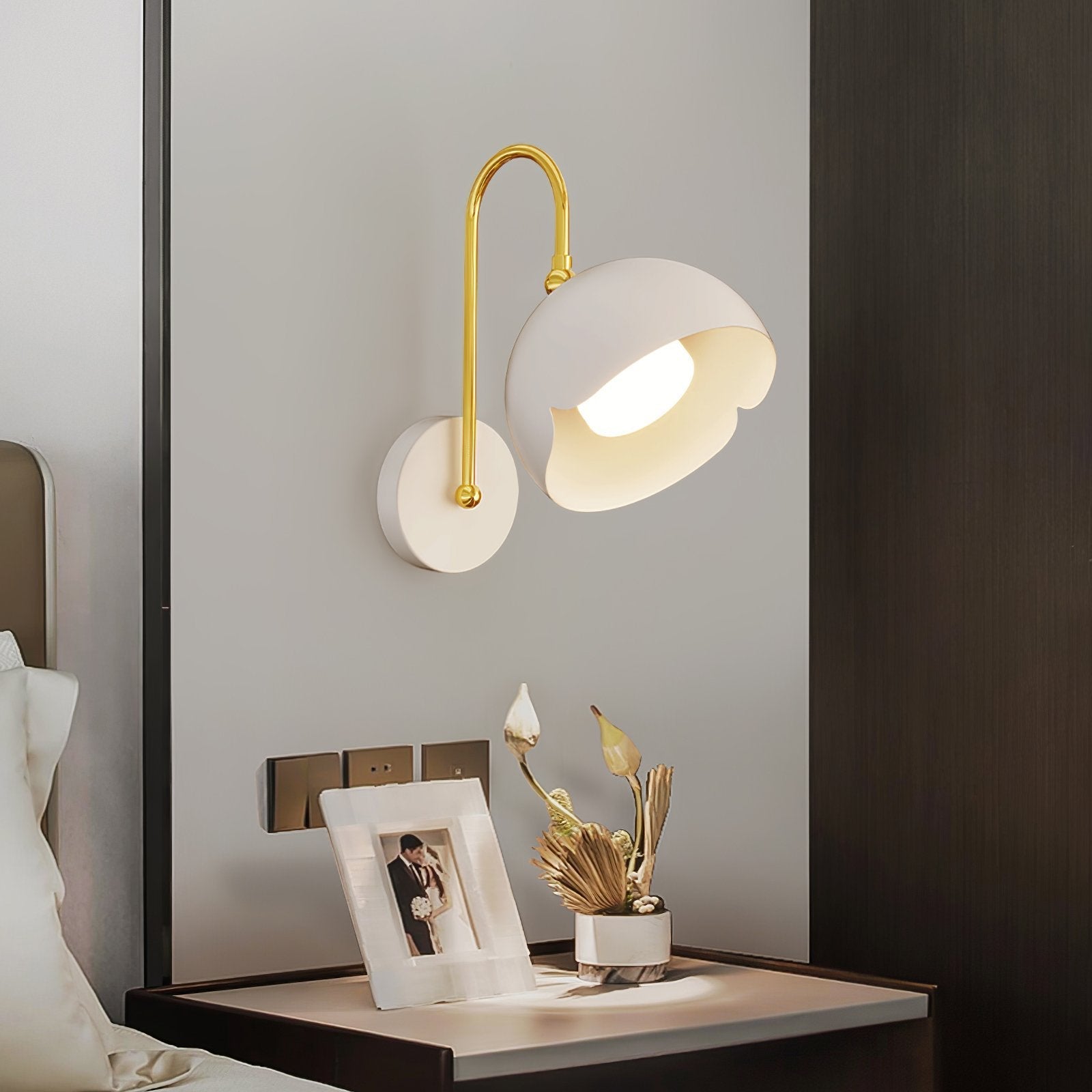 saluda-geometric-metal-wall-sconce-modern-nordic-lighting-for-bedroom-and-living-room