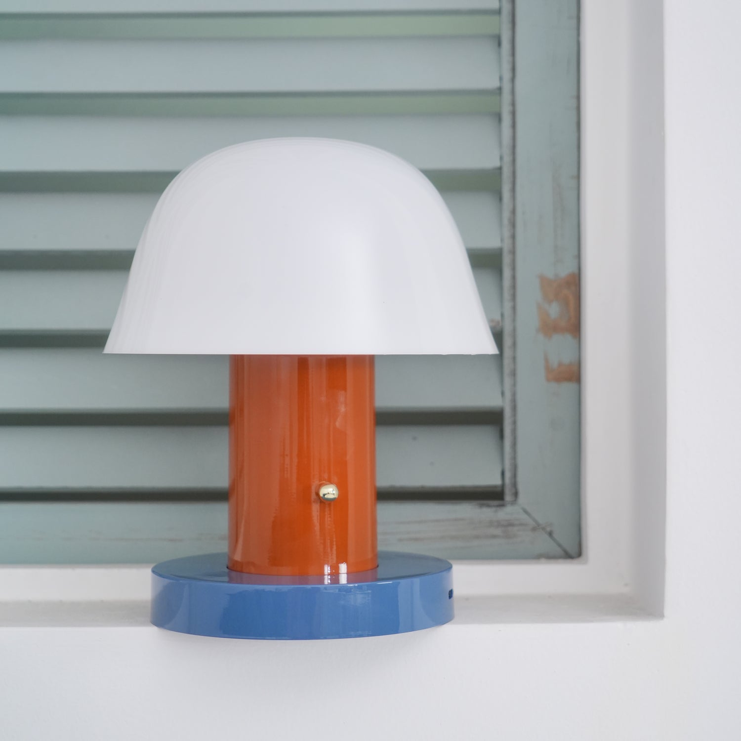 Portable Rechargeable Mushroom Table Lamp with Touch Dimming and Integrated LED