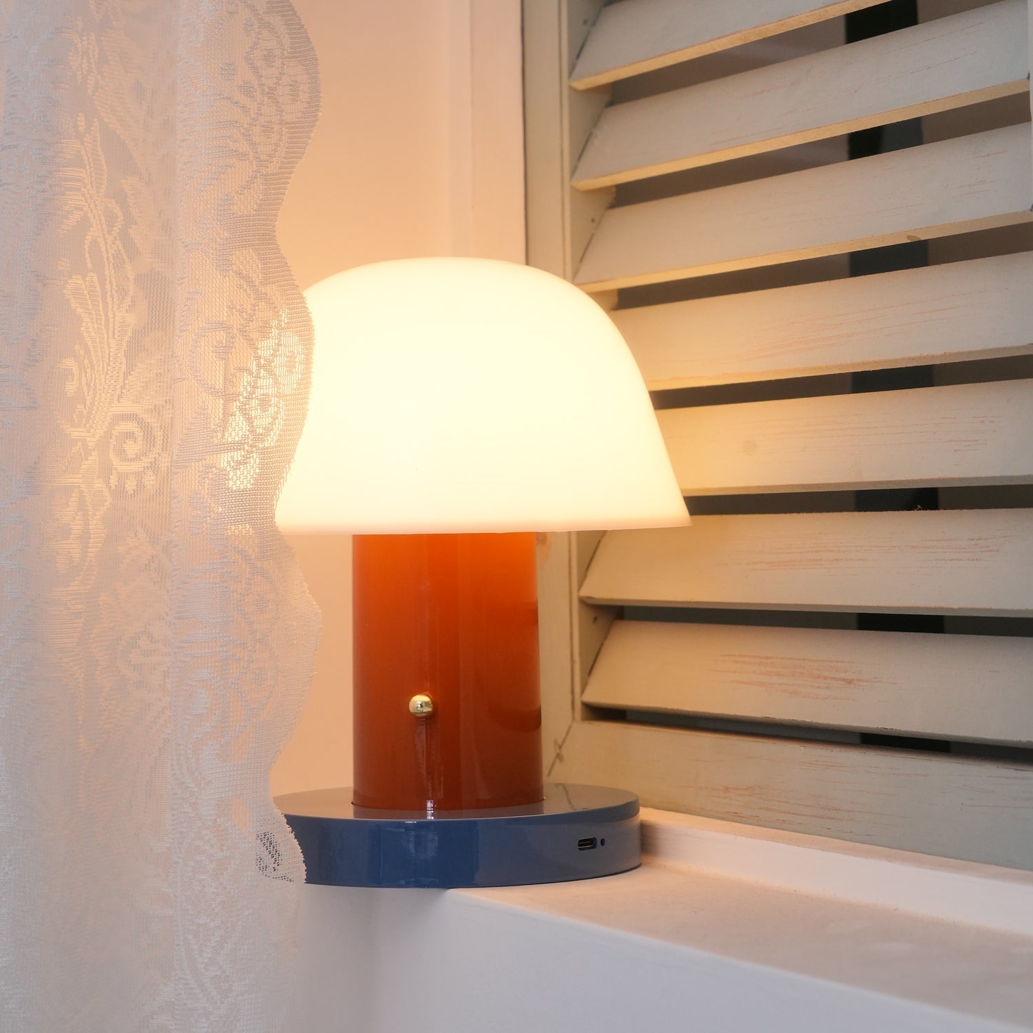 Portable Rechargeable Mushroom Table Lamp with Touch Dimming and Integrated LED