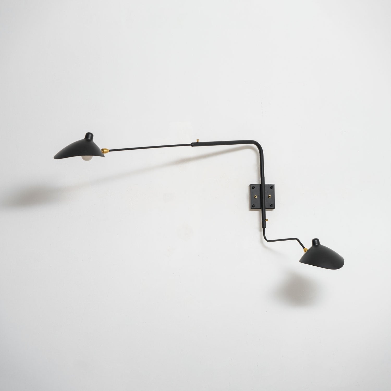 industrial-adjustable-long-arm-wall-sconce-with-rotating-metal-shade-for-indoor-lighting