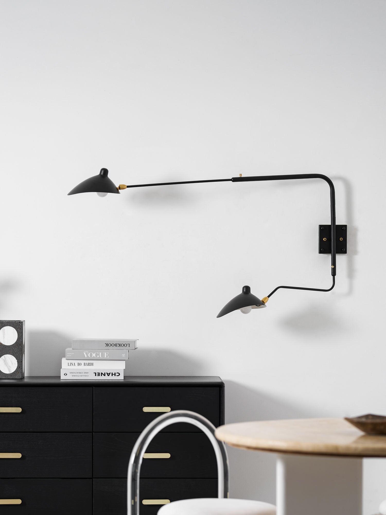 industrial-adjustable-long-arm-wall-sconce-with-rotating-metal-shade-for-indoor-lighting
