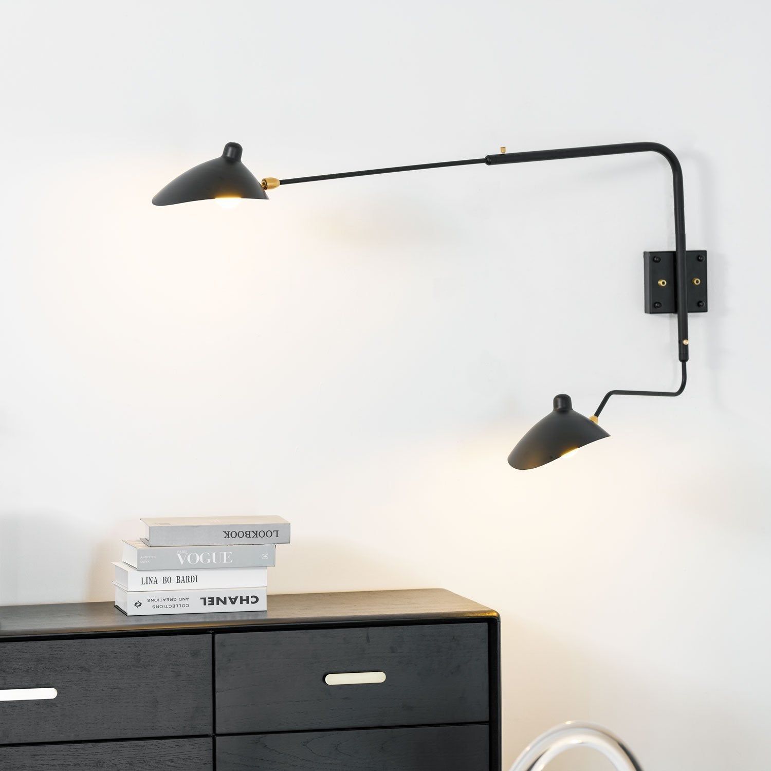 industrial-adjustable-long-arm-wall-sconce-with-rotating-metal-shade-for-indoor-lighting