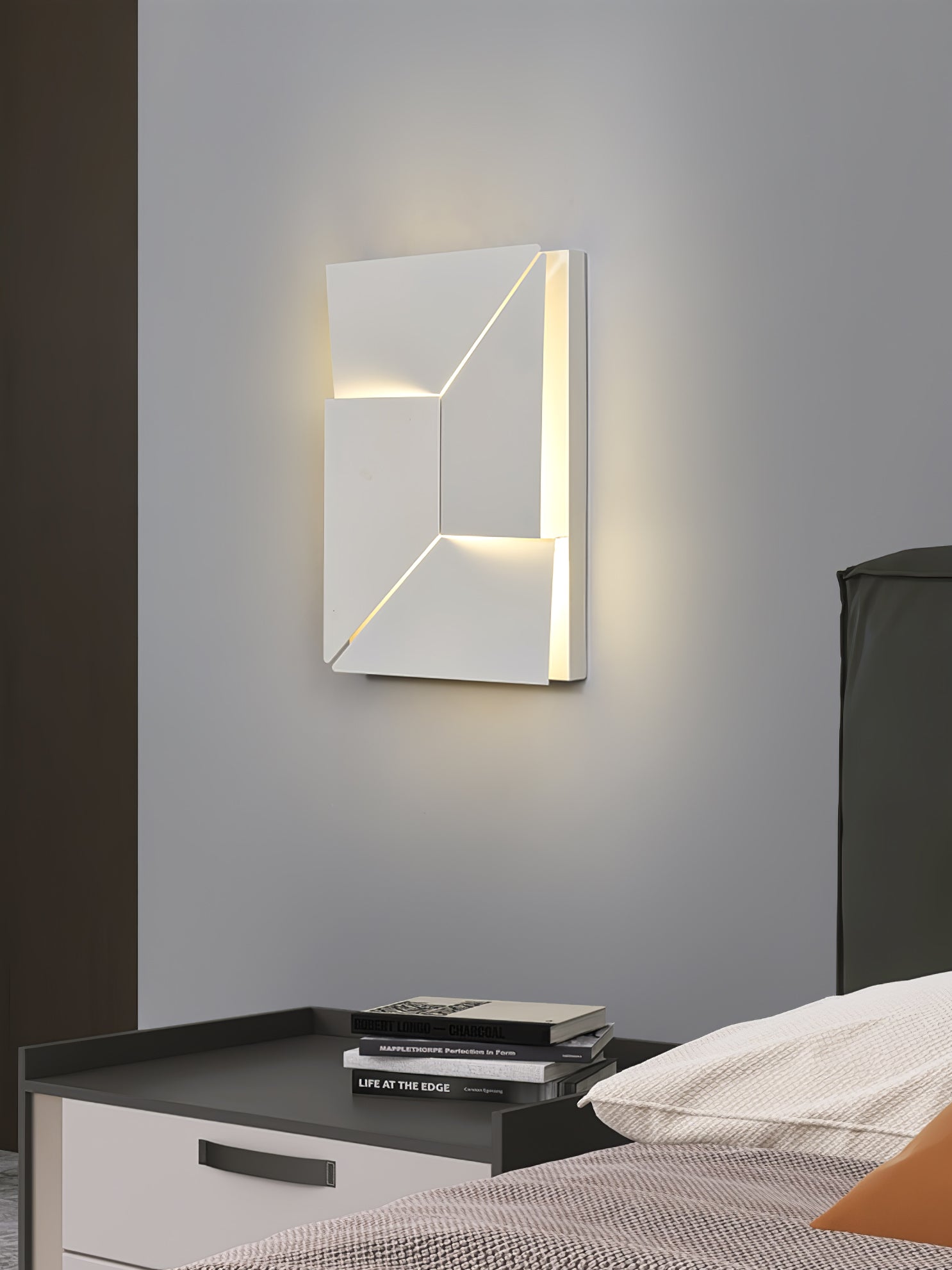 Modern Cordless LED Wall Sconce Matte White Aluminum Rechargeable Decorative Lighting