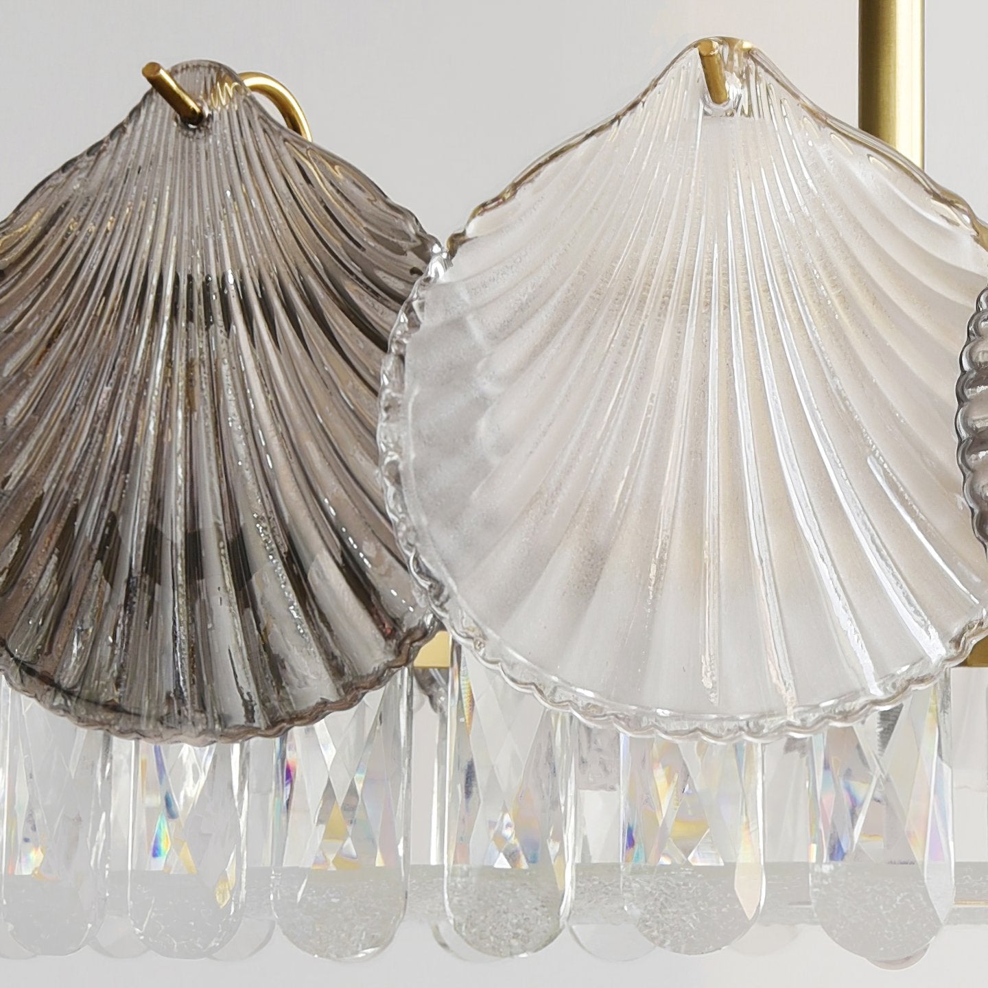 luxury-shell-shaped-crystal-flush-mount-ceiling-light-fixture-with-gold-finish
