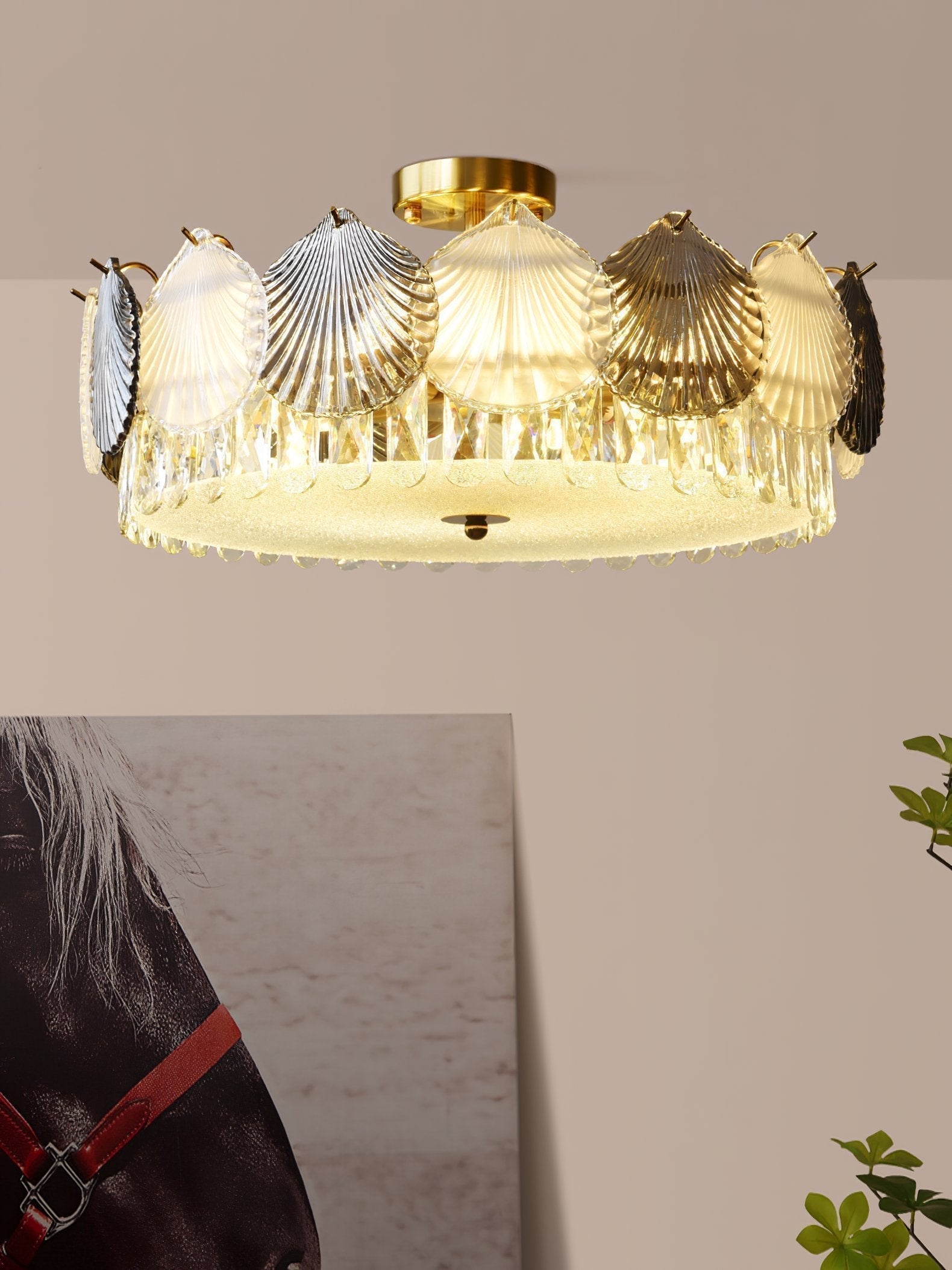 luxury-shell-shaped-crystal-flush-mount-ceiling-light-fixture-with-gold-finish