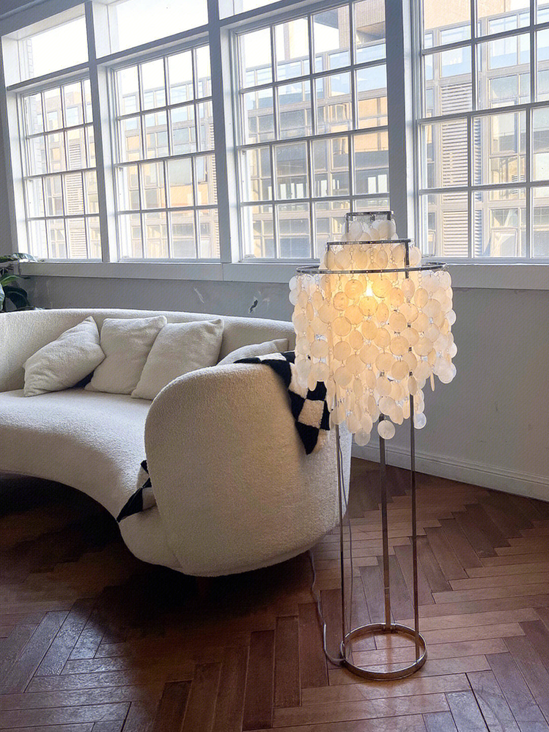 Elegant Natural Mother of Pearl Tiered Shell Floor Lamp Modern Standing Lighting for Home Decor