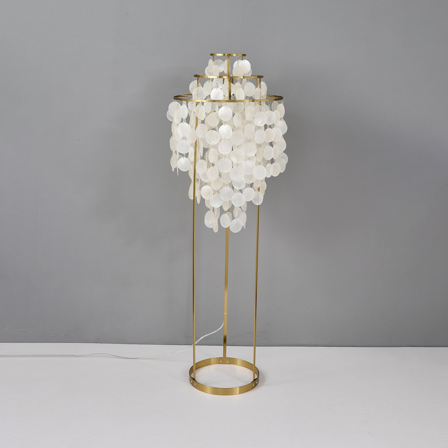 Elegant Natural Mother of Pearl Tiered Shell Floor Lamp Modern Standing Lighting for Home Decor