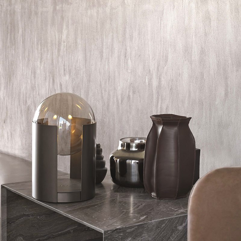 modern-amber-blown-glass-table-lamp-with-black-metal-base-and-e14-light-source