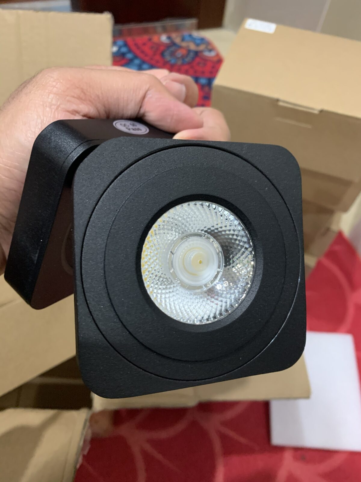 modern-square-adjustable-led-downlight-7w-355-degree-rotating-surface-mount-ceiling-and-wall-spot-light