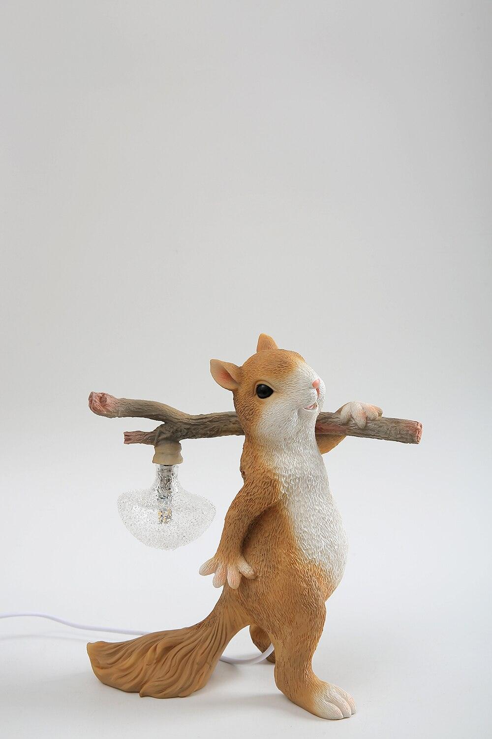 Squirrel Shaped Portable Resin Table Lamp Unique Animal Design Night Light for Modern Home Decor