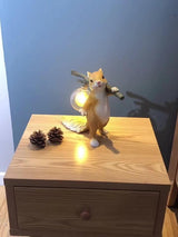 Squirrel Shaped Portable Resin Table Lamp Unique Animal Design Night Light for Modern Home Decor