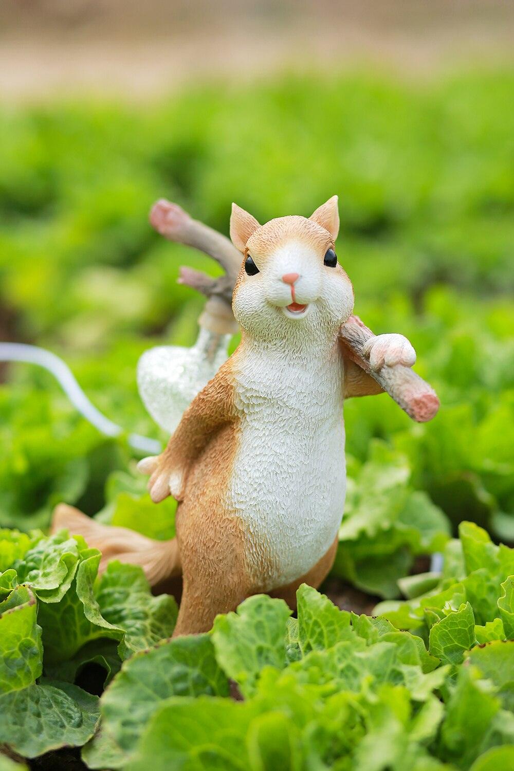 Squirrel Shaped Portable Resin Table Lamp Unique Animal Design Night Light for Modern Home Decor