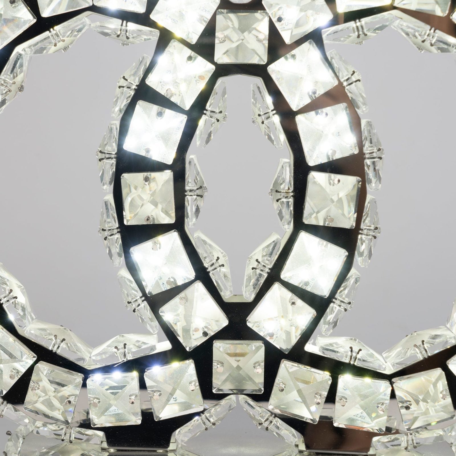 modern-stainless-steel-k9-crystal-table-lamp-for-luxury-bedroom-and-living-room-lighting