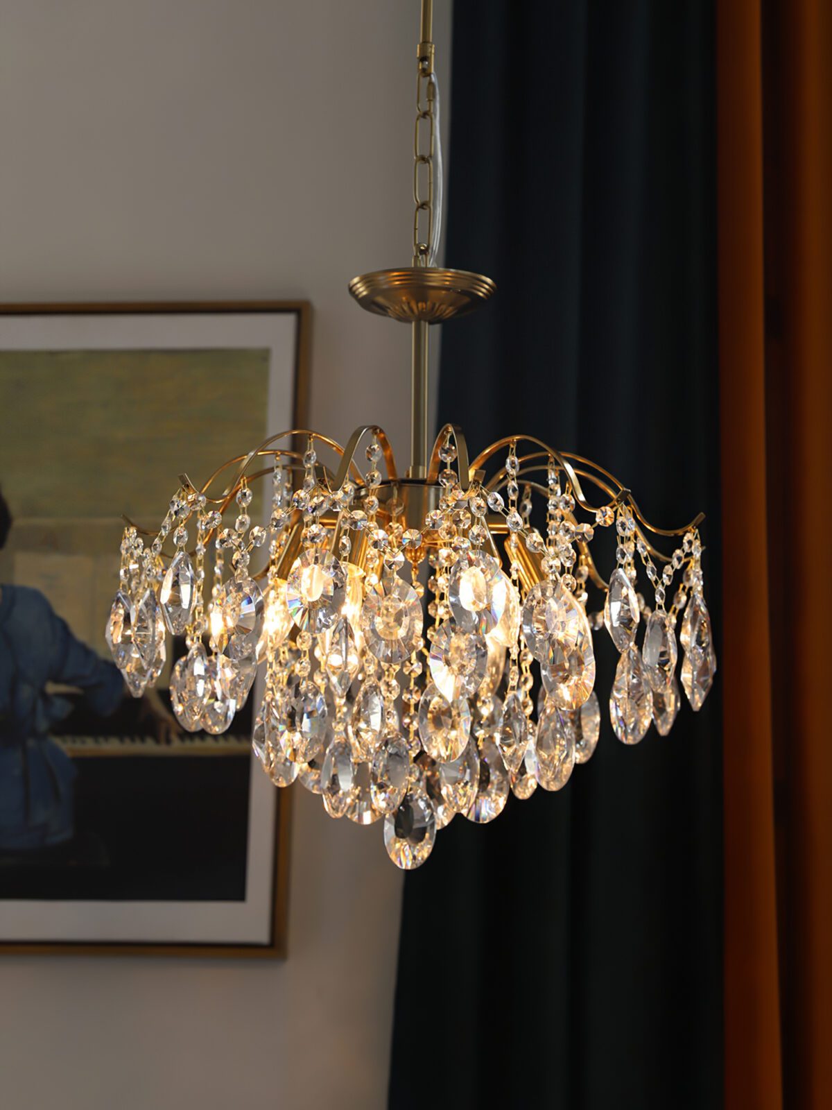 modern-wedge-shaped-gold-and-crystal-pendant-light-for-dining-room-and-living-room
