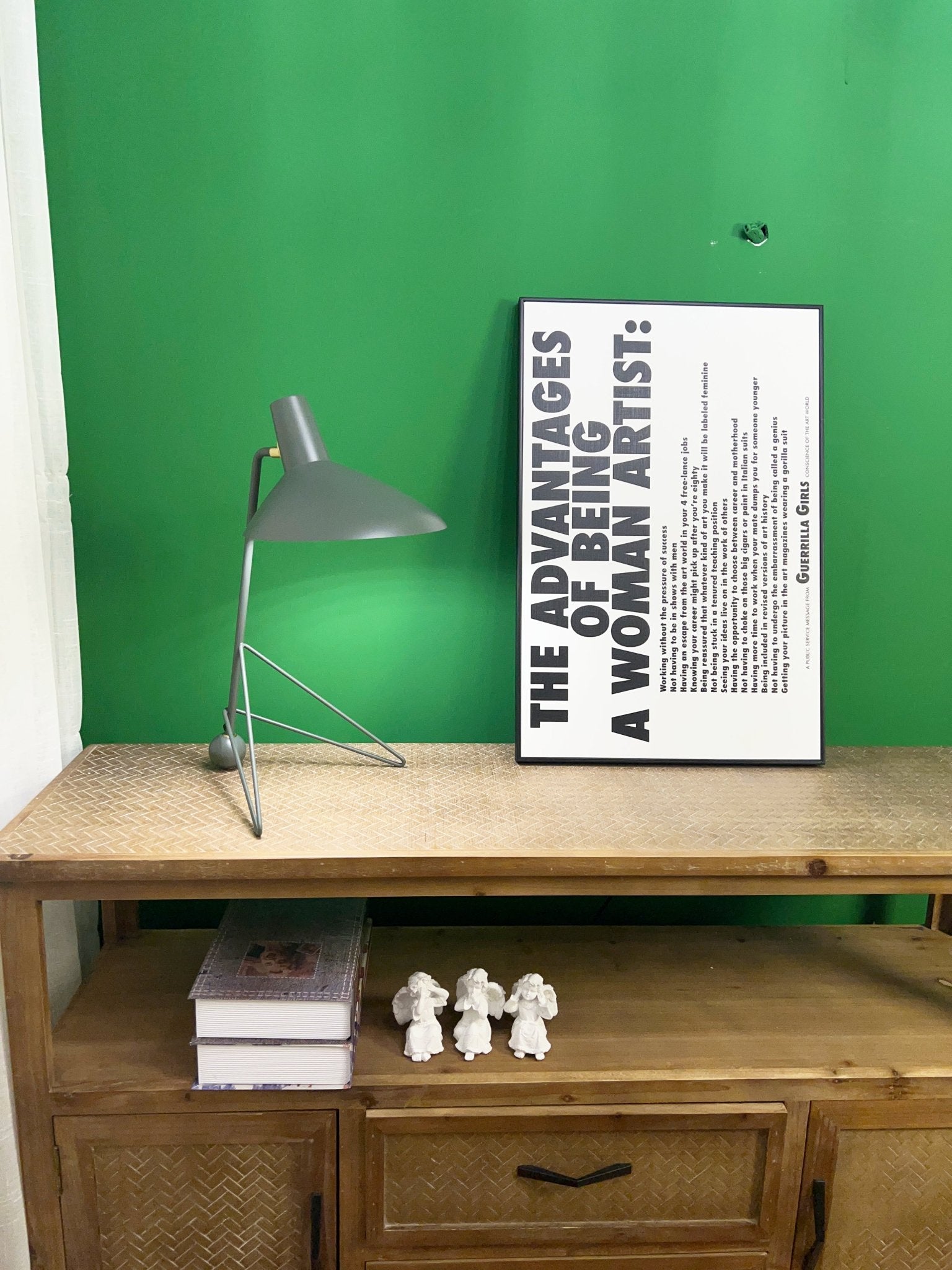 Contemporary Matte Finish Metal Table Lamp with Adjustable Head for Study and Bedside