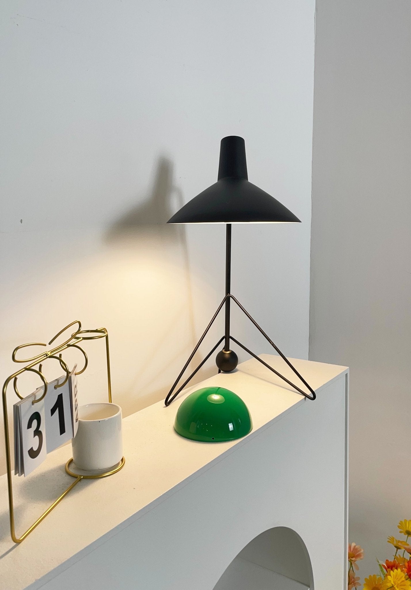 Contemporary Matte Finish Metal Table Lamp with Adjustable Head for Study and Bedside