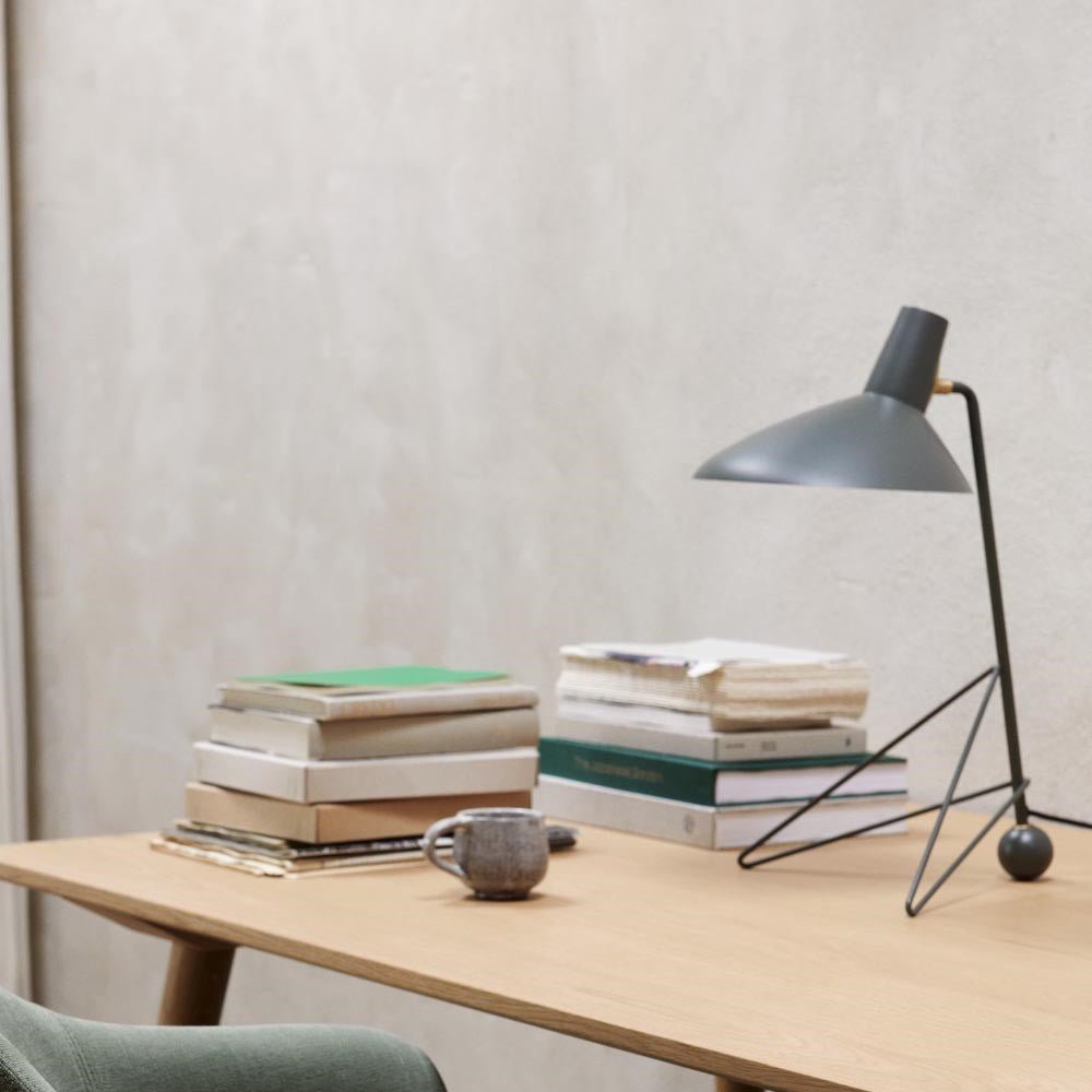 Contemporary Matte Finish Metal Table Lamp with Adjustable Head for Study and Bedside