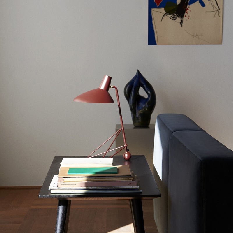 Contemporary Matte Finish Metal Table Lamp with Adjustable Head for Study and Bedside