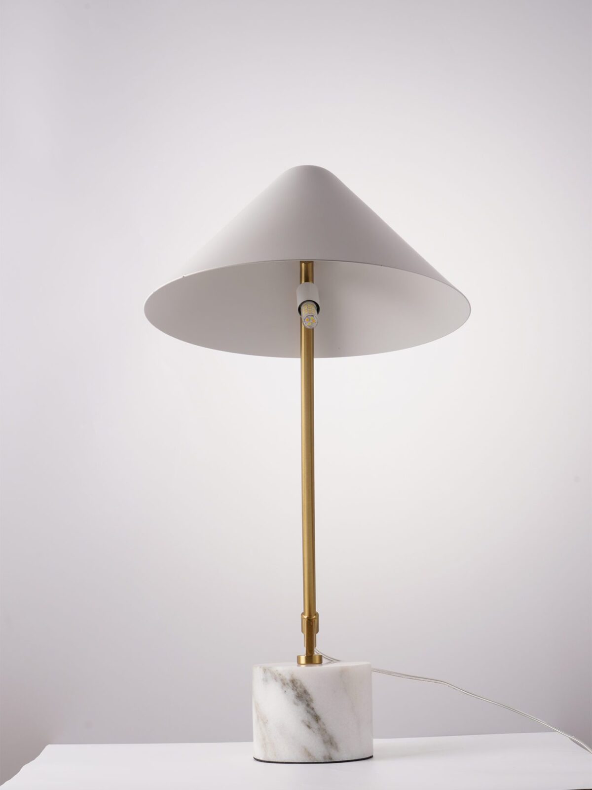 modern-adjustable-swing-arm-desk-lamp-with-rotating-metal-shade-for-office