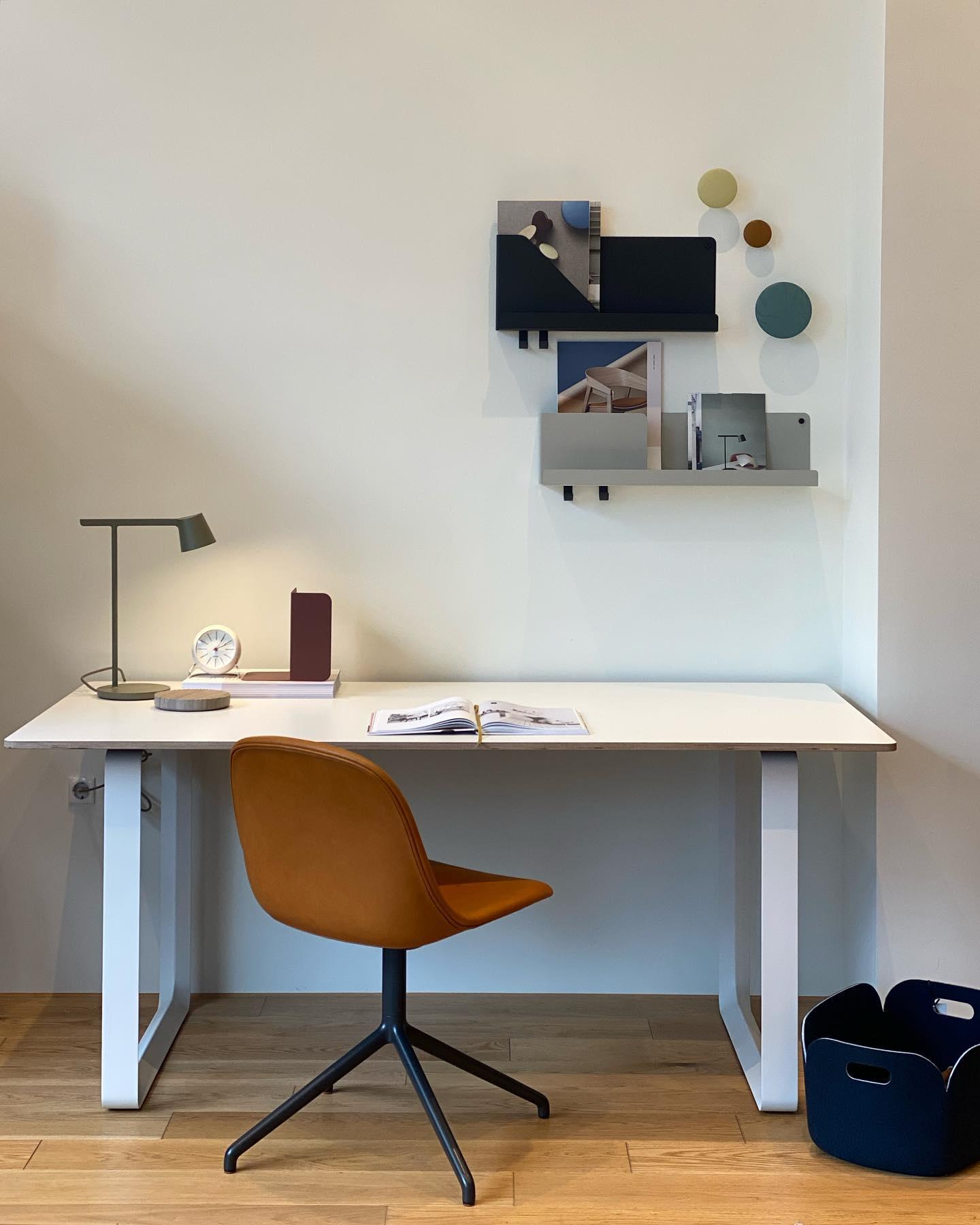 Modern Minimalist Tip Table Lamp with Adjustable Head and Dimmable LED Light for Workspace