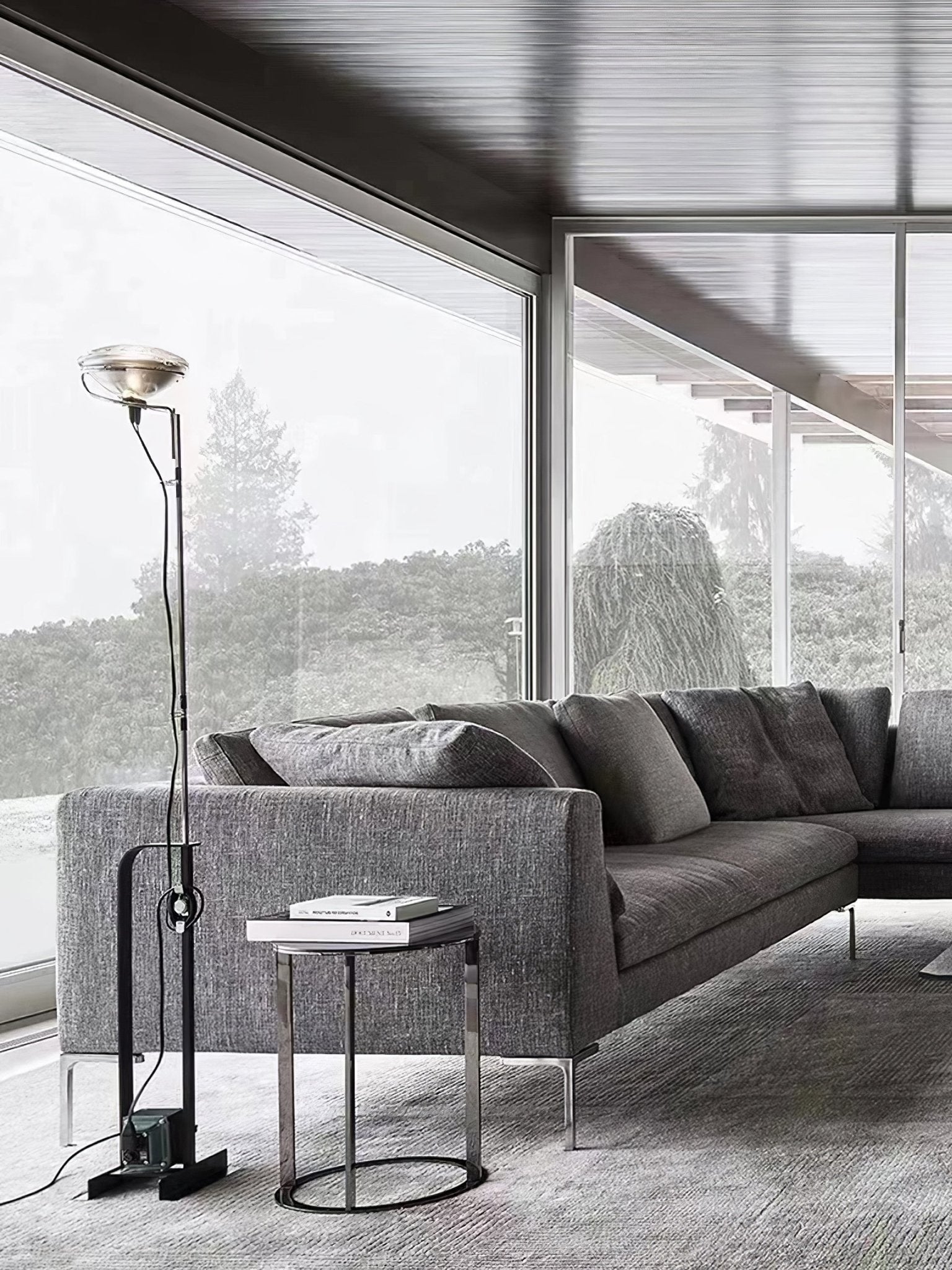 Modern Industrial Adjustable LED Floor Lamp with Telescopic Stem for Living Room Lighting