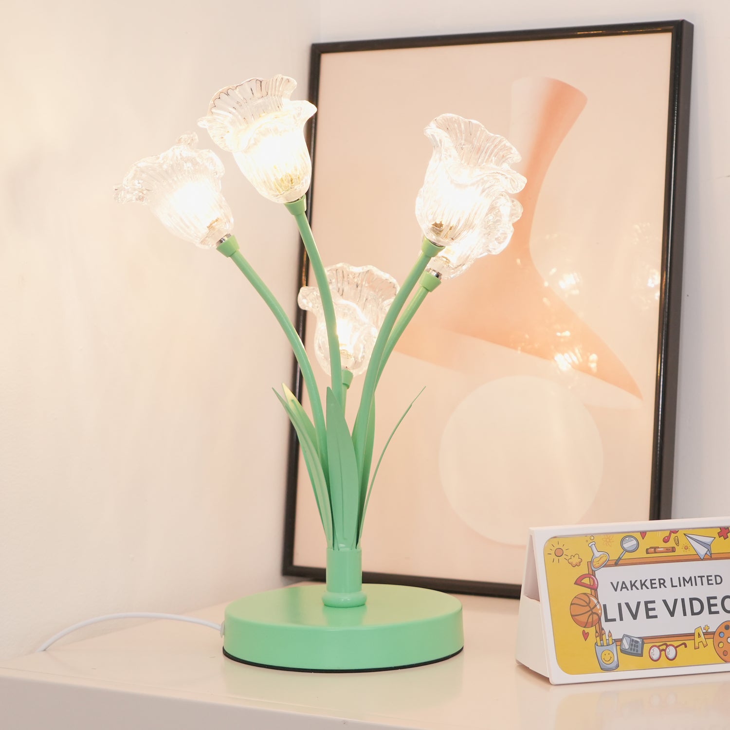 Elegant Glass Tulip Flower Table Lamp Decorative Floral Bedside Night Light for Home Living Room Decor