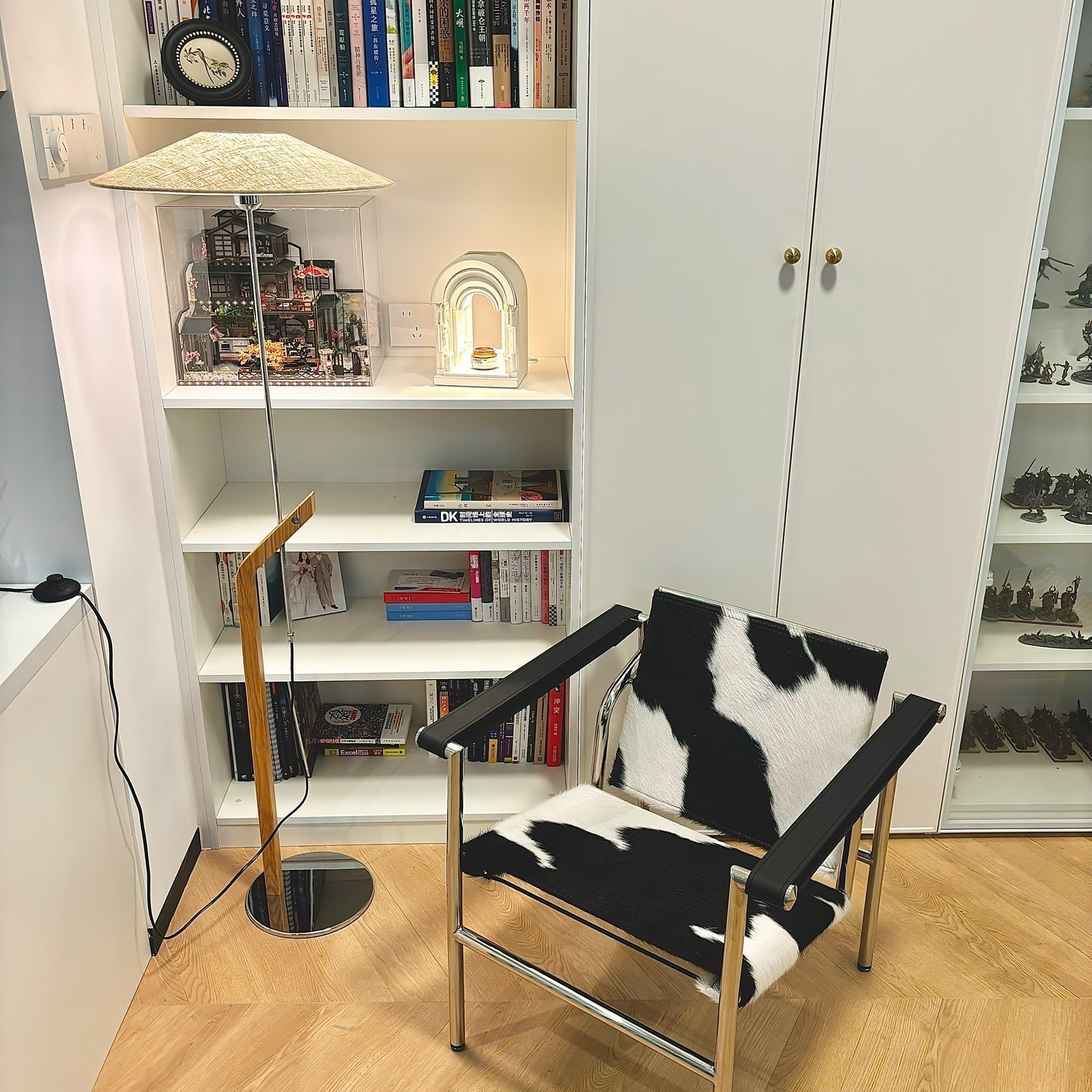 Modern Umbrella Style Wood Floor Lamp with Adjustable Height and Fabric Shade