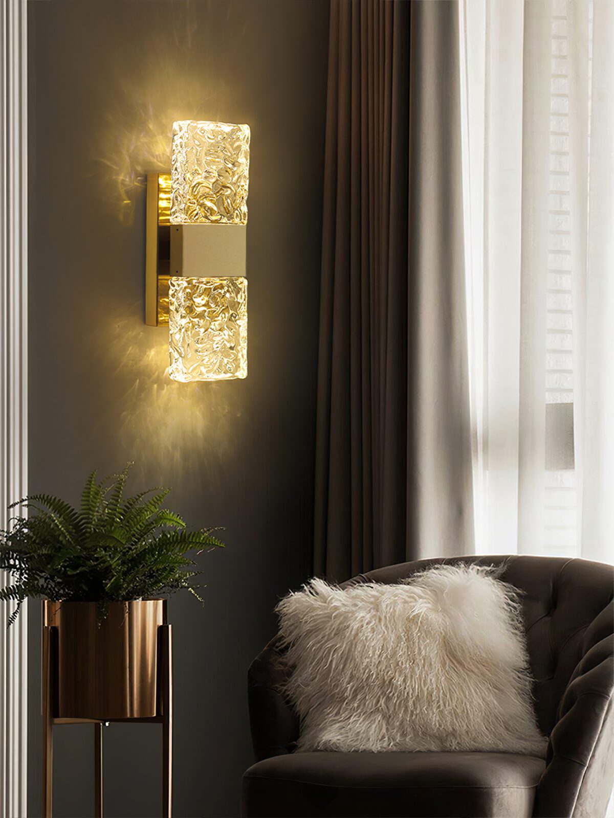 modern-gold-ice-glass-wall-sconce-luxury-textured-glass-led-vanity-light