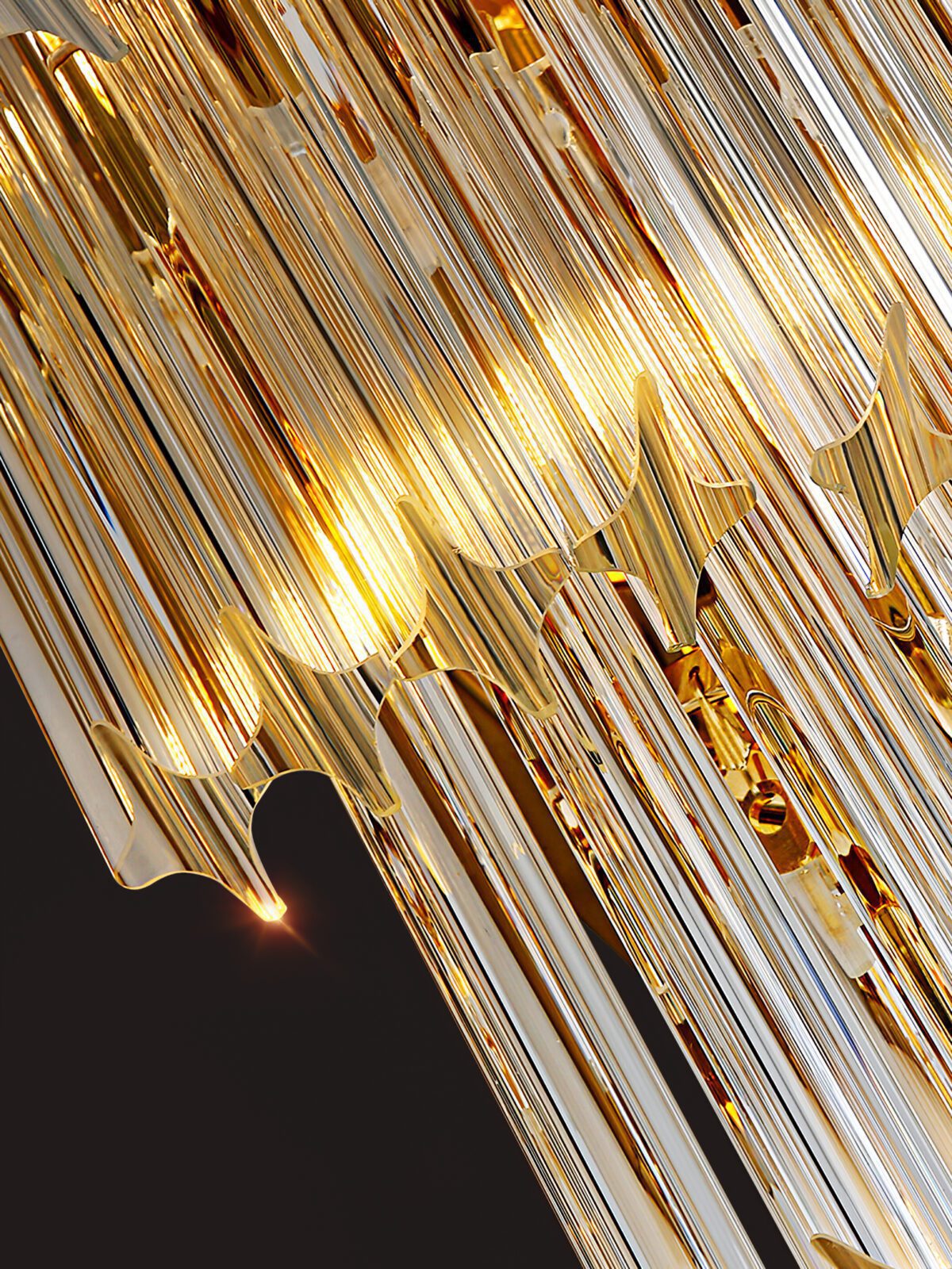 elegant-venetian-glass-rod-wall-light-gold-tapered-crystal-sconce