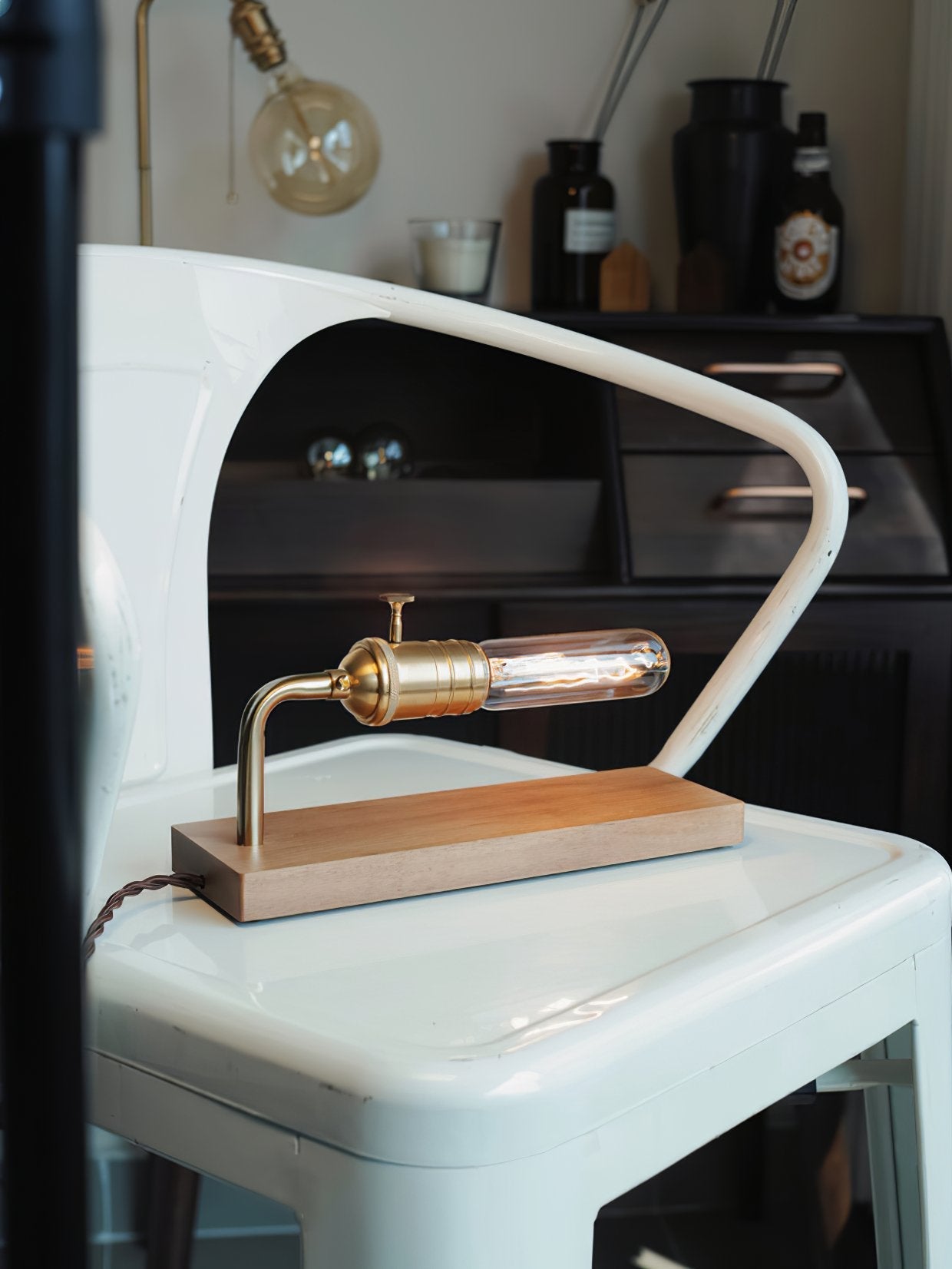 antique-brass-and-walnut-wood-vintage-banker-table-lamp-for-home-office-desk