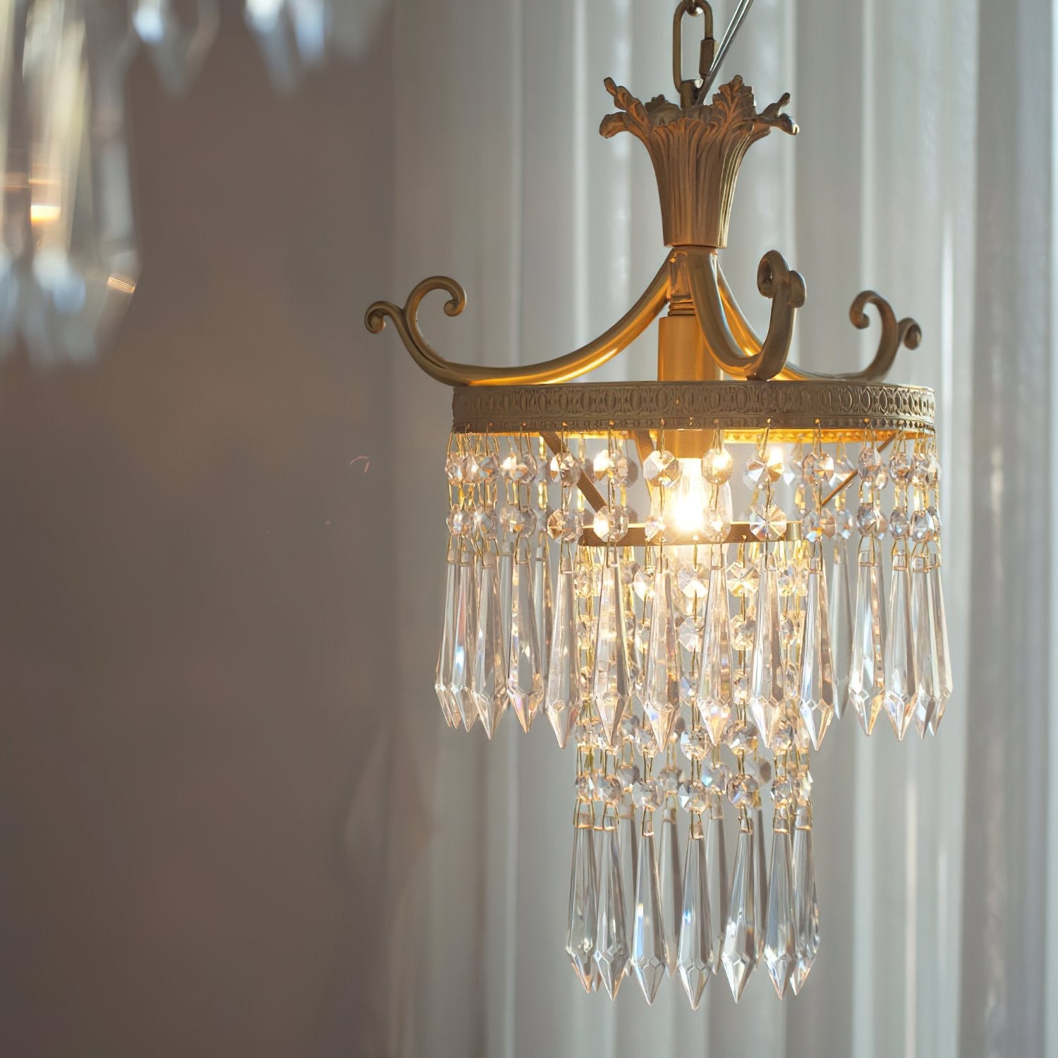 luxury-water-drop-cascading-chandelier-with-tiered-crystal-accents-and-brass-finish