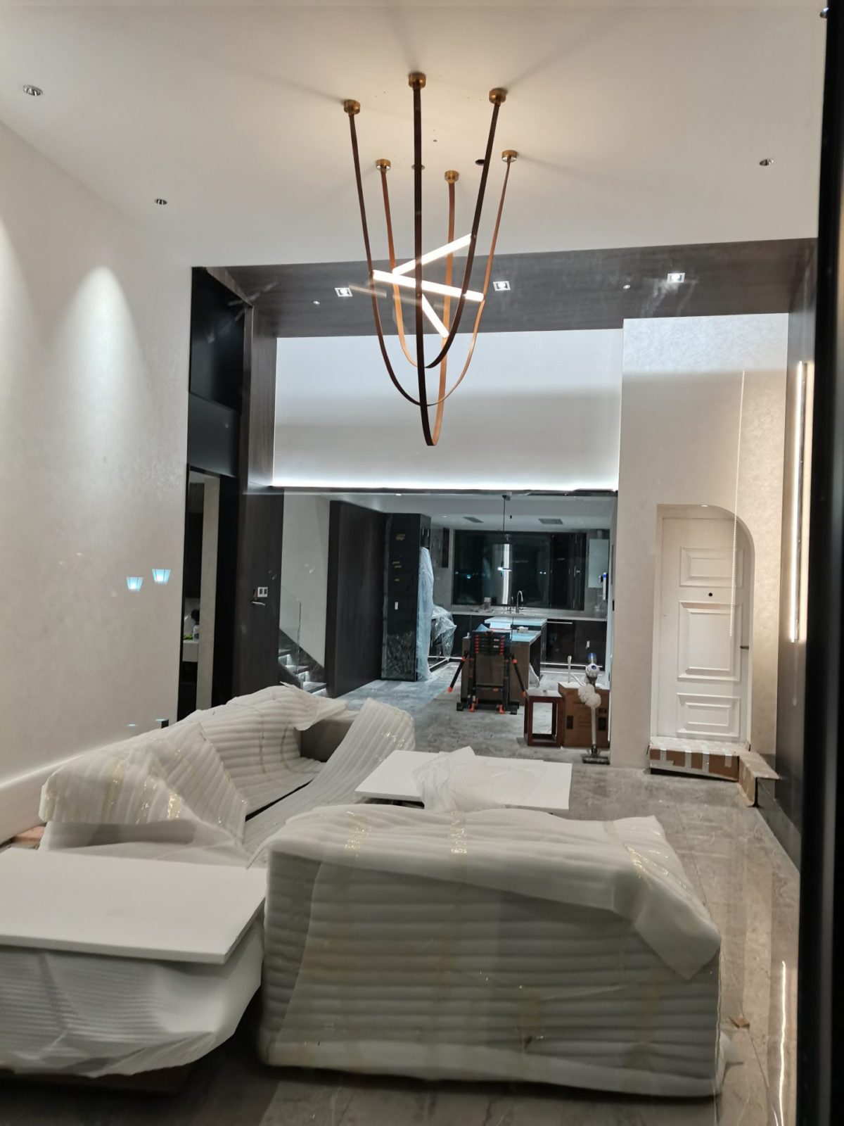 modern-brown-leather-and-glass-led-suspension-lamp-industrial-style-tubular-hanging-light