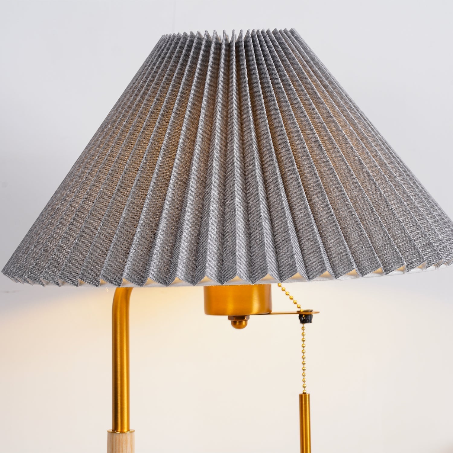 Retro Wooden Bedside Table Lamp with Pleated Fabric Shade Mid Century Modern Desk Light