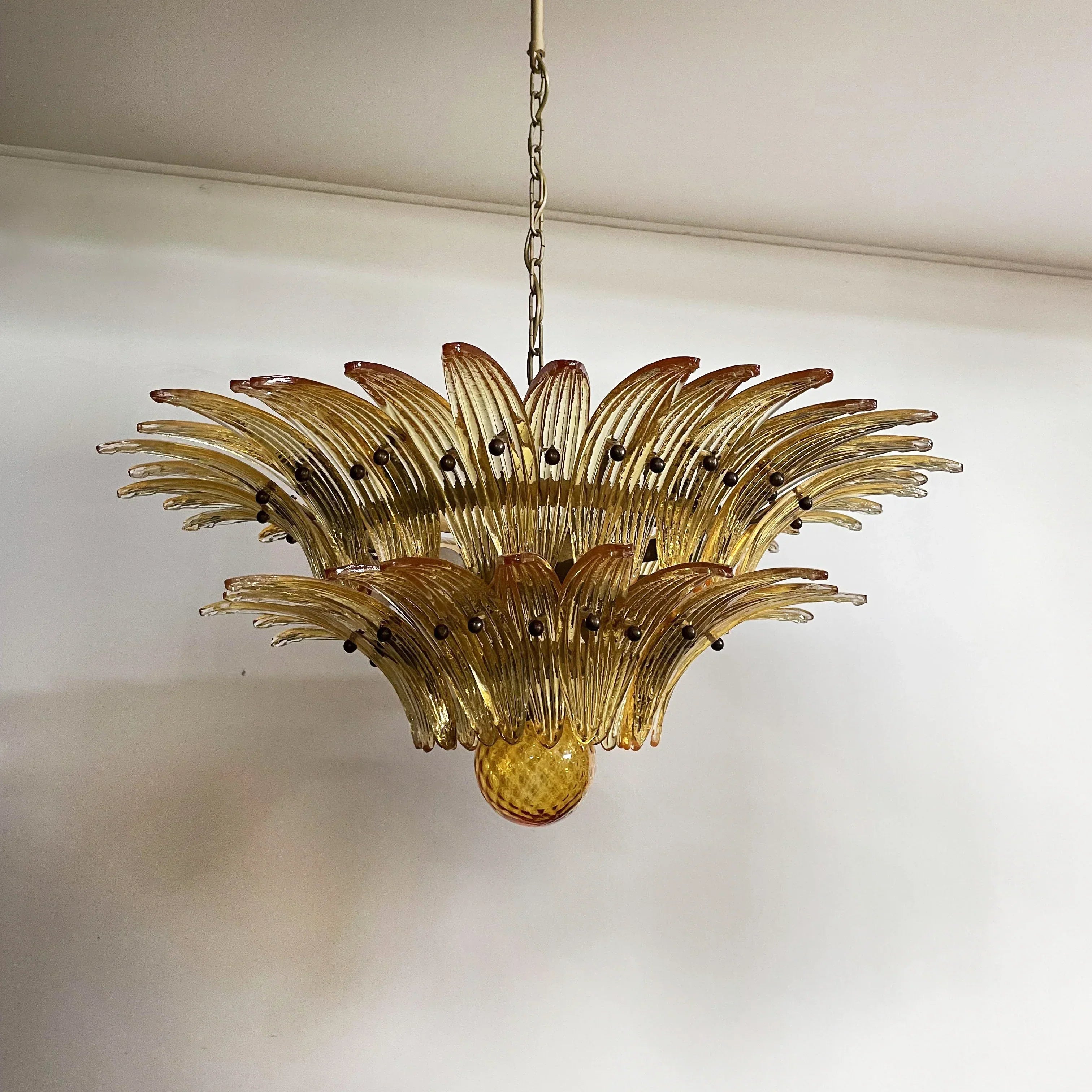 amber-murano-glass-palmette-chandelier-luxury-handmade-58-piece-glass-pendant-lighting-fixture