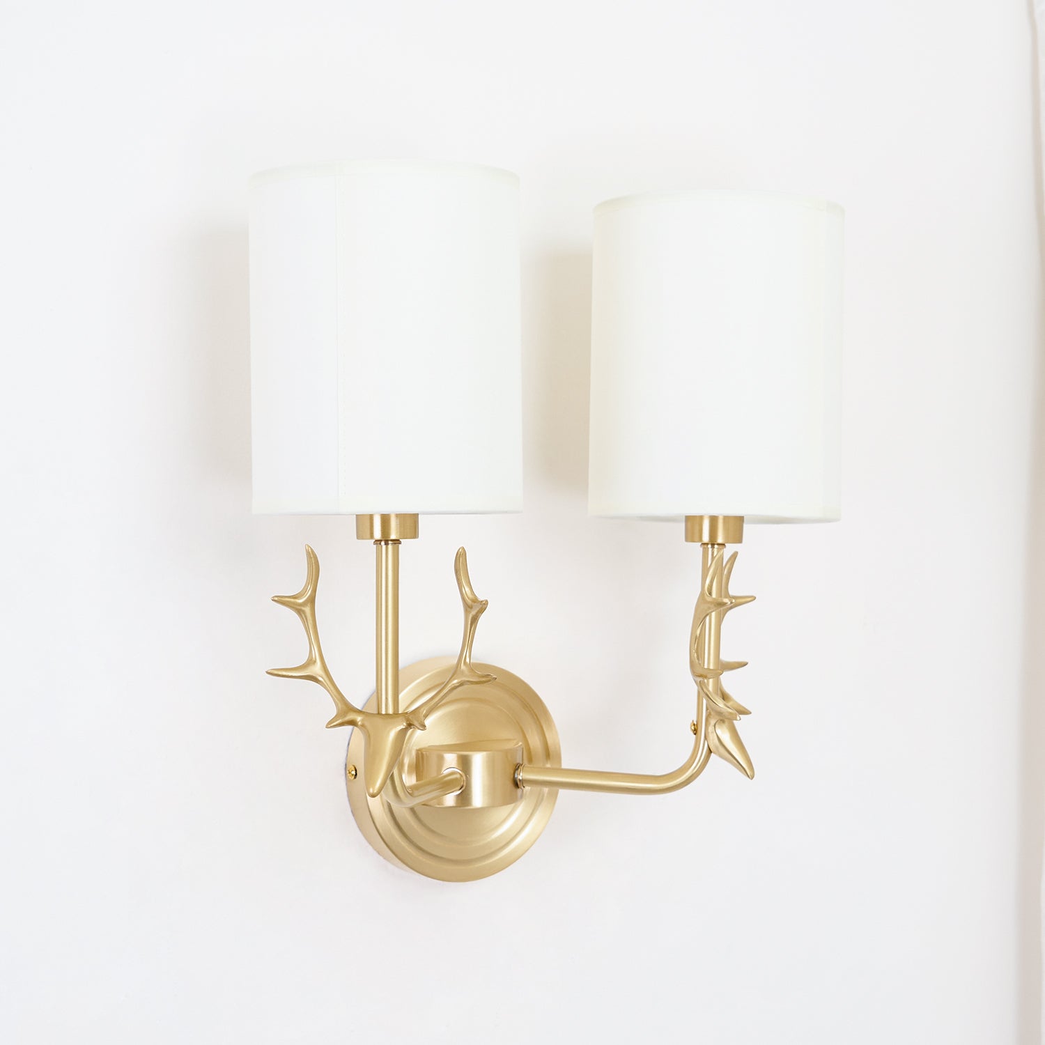 Antique Brass Deer Head Wall Sconce with Linen Shade Elegant Indoor Animal Wall Lighting