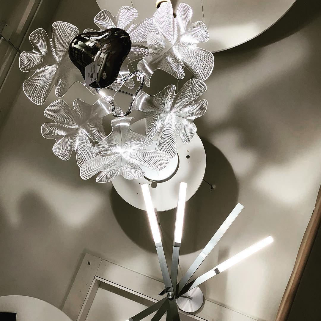 Artistic PMMA Leaf Suspension Light Modern LED Candelabrum Pendant Fixture