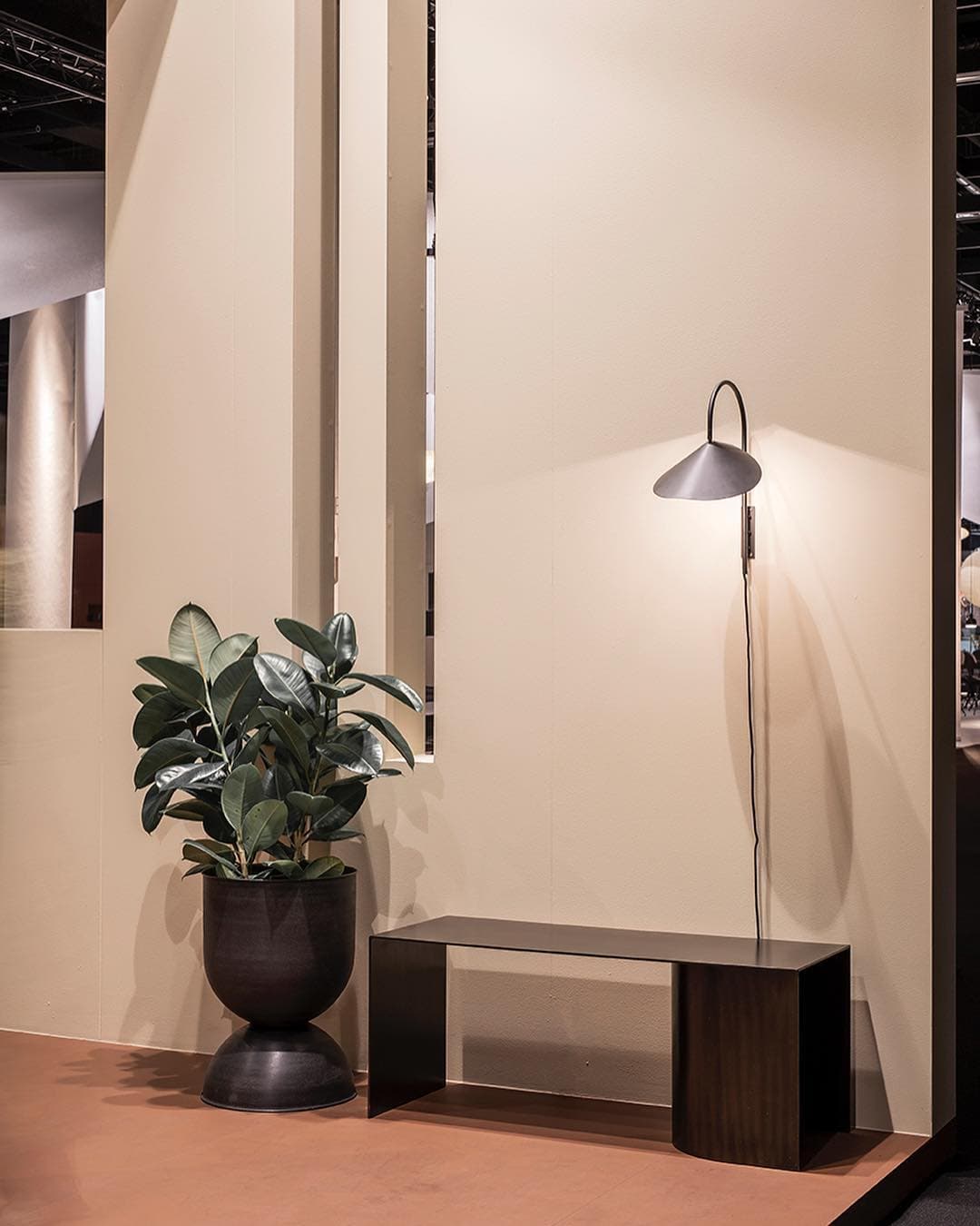 Arum Swivel Bracket Wall Lamp with Adjustable Curved Shade for Modern Interiors