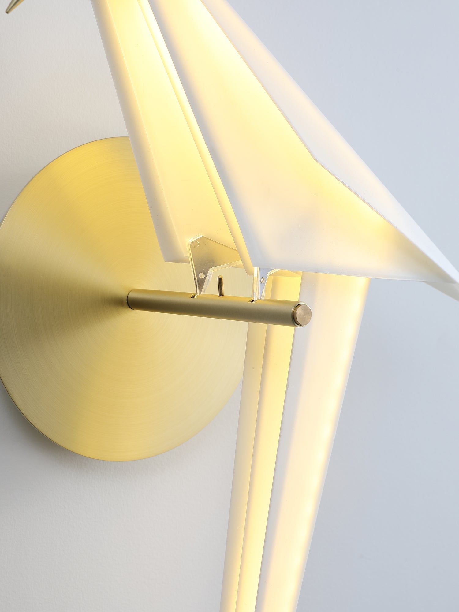 Avian Inspired Modern LED Bird Wall Sconce Adjustable Gold Finish Sconce Set for Living Room and Bedroom