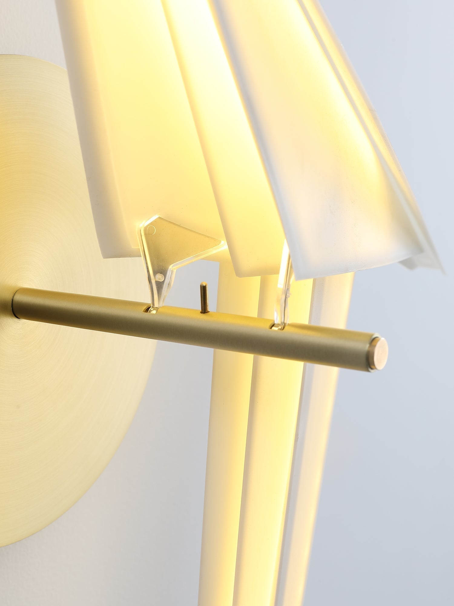 Avian Inspired Modern LED Bird Wall Sconce Adjustable Gold Finish Sconce Set for Living Room and Bedroom