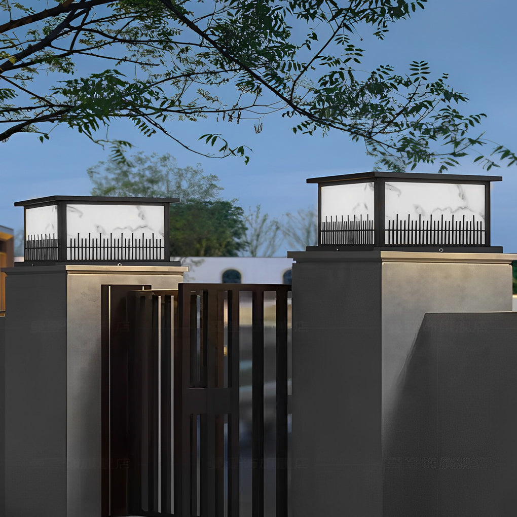 Black Retro Solar Fence Post Lights Waterproof Outdoor IP65 Pillar Lantern with 3 Color Dimming
