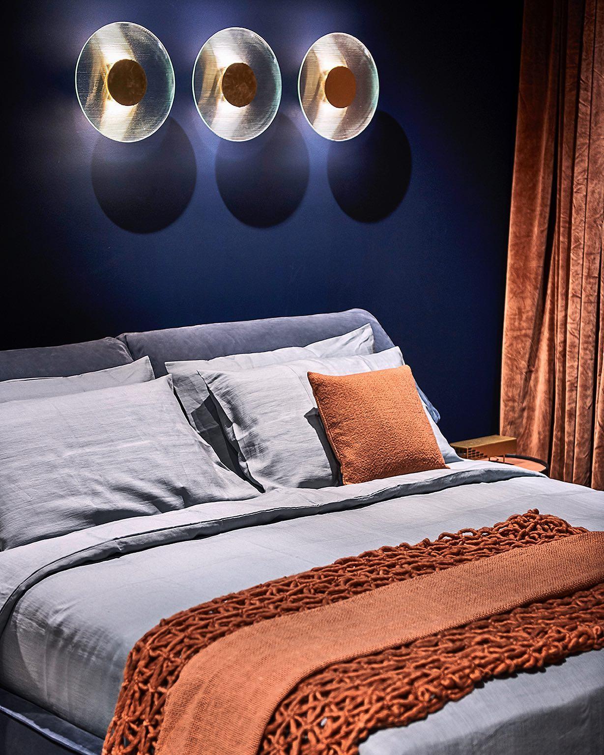 Button Modern Striped Glass Wall Sconce Satin Brass LED Indoor Lighting Fixture