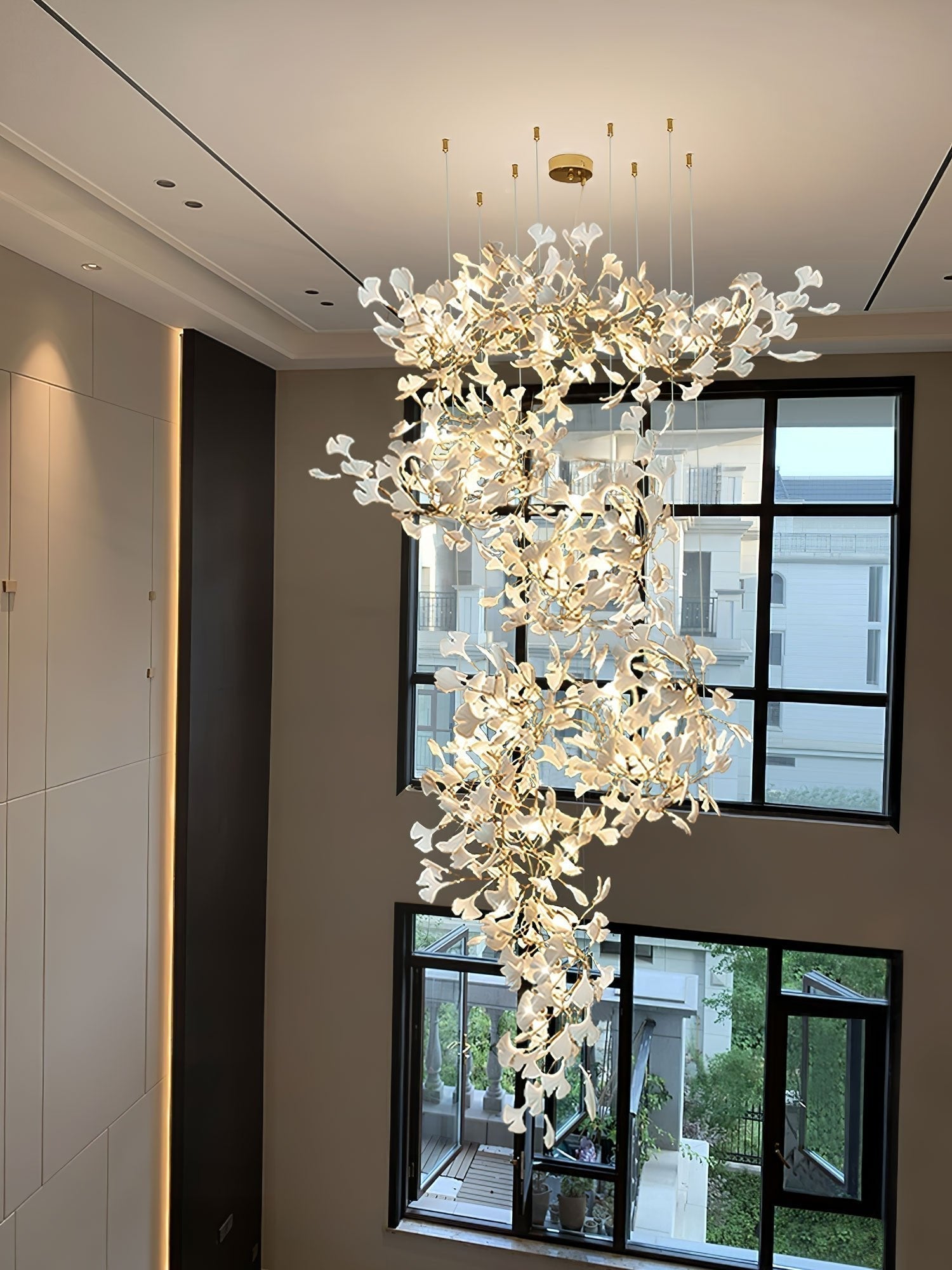 Ceramic Gingko Leaf Chandelier Luxury Branch Pendant Light Gold and White
