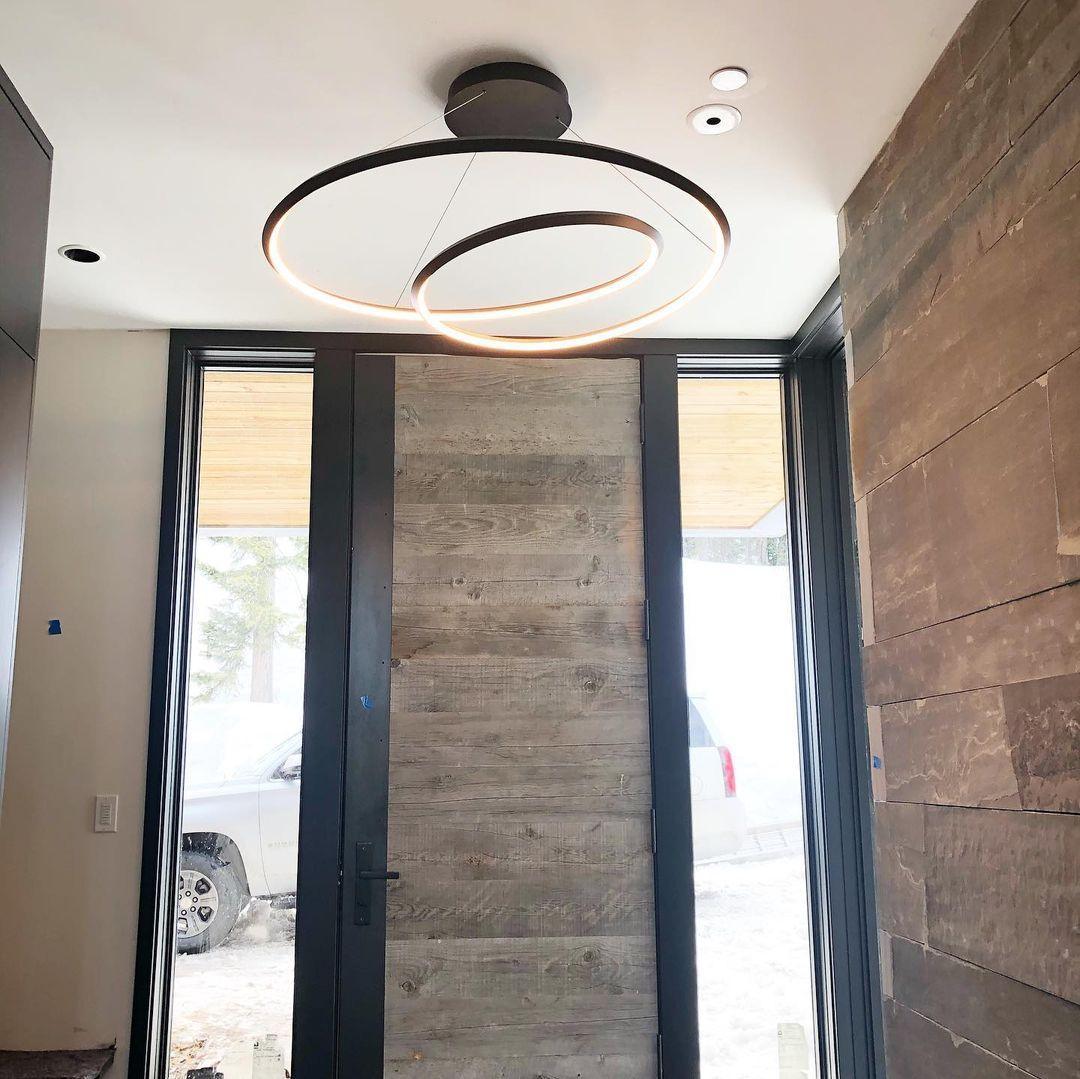 Contemporary Minimalist Crown LED Chandelier with Geometric Glass Loop and Aluminum Frame