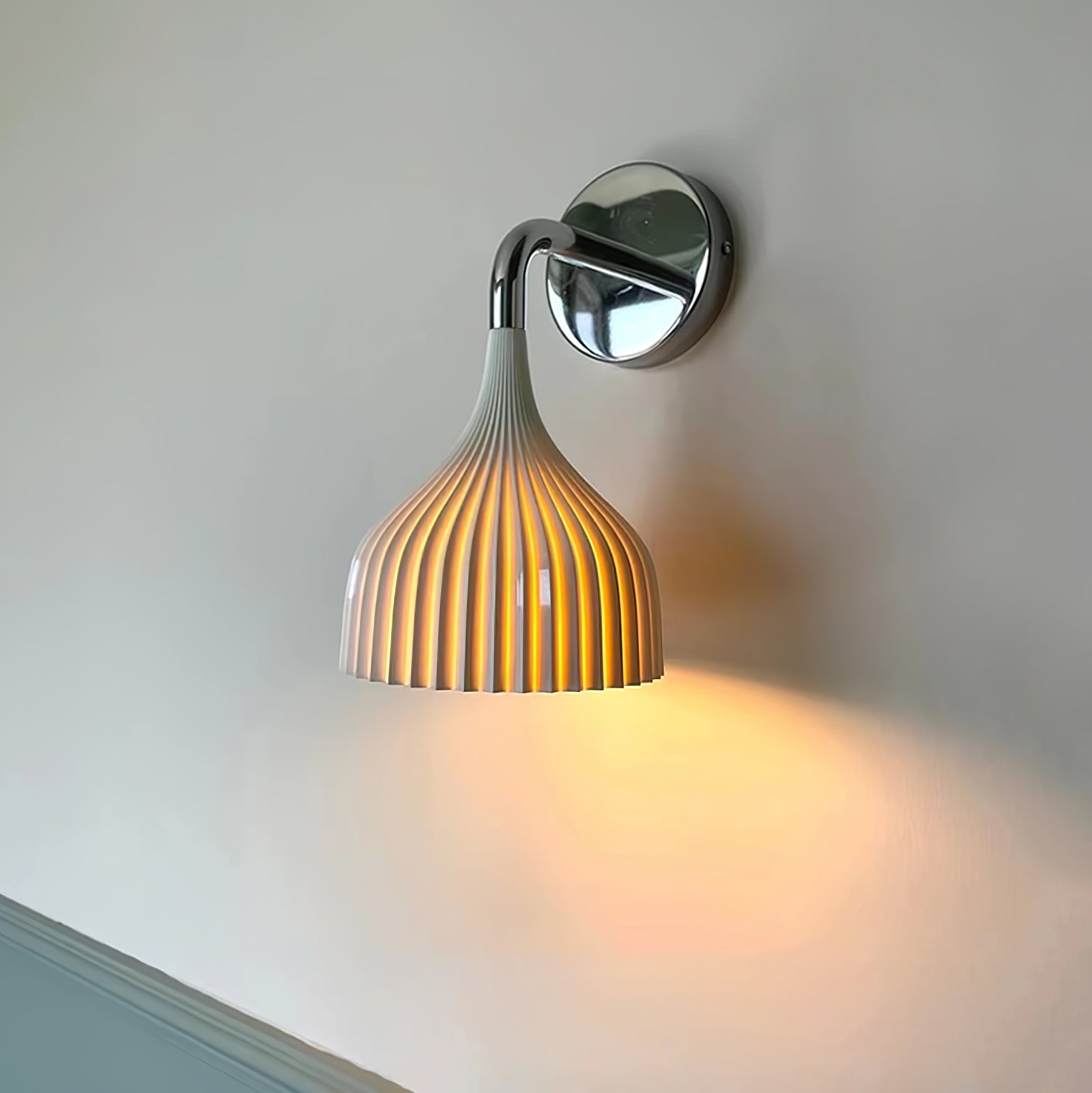 E Modern Minimalist Chrome Wall Sconce Indoor Glass Globe Bedside Reading Light