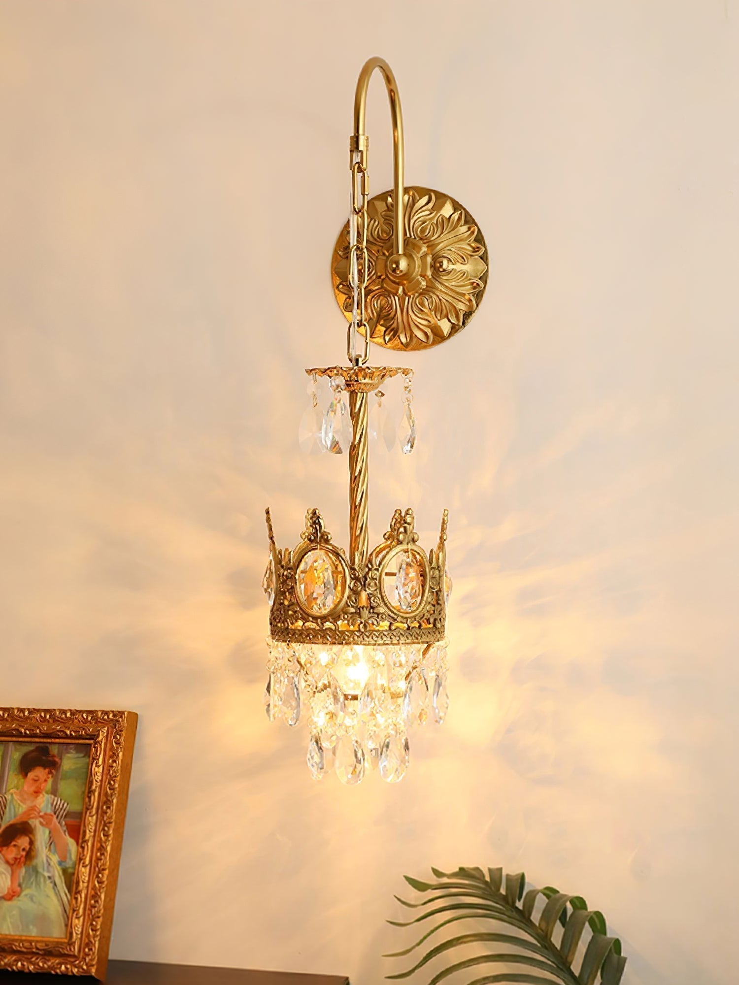 Elegant Crystal Crown Wall Sconce Luxury Interior Lighting Fixture for Hallway and Bathroom