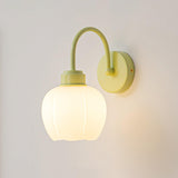 Elegant Floral Design Metal Wall Sconce Flower Blossom Indoor Decorative Wall Light in Green and White Finish
